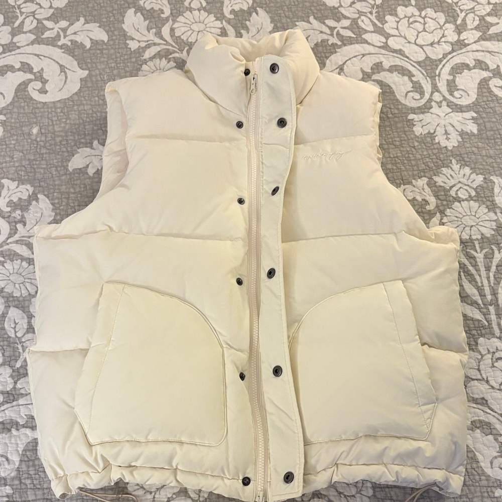 Madhappy Cream Puffer Vest ~ Size Medium - Picture 5 of 11